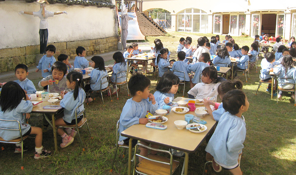 昼食 写真